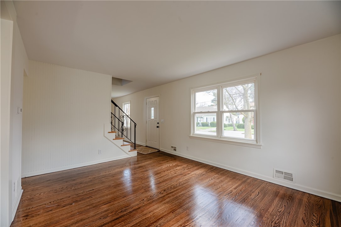 227 Newcomb Street Rochester, NY 14609 - Photo 11 of 38