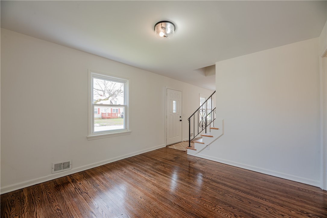 227 Newcomb Street Rochester, NY 14609 - Photo 18 of 38