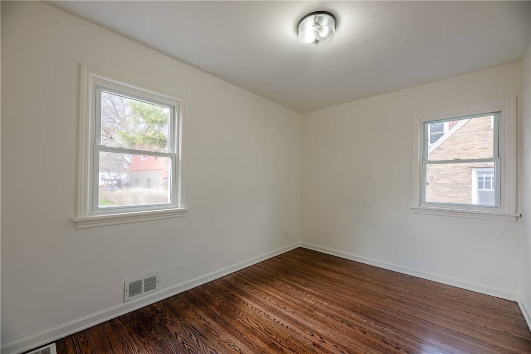 227 Newcomb Street Rochester, NY 14609 - Photo 20 of 38