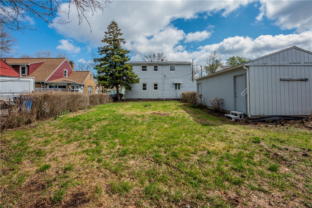 227 Newcomb Street Rochester, NY 14609 - Photo 8 of 38
