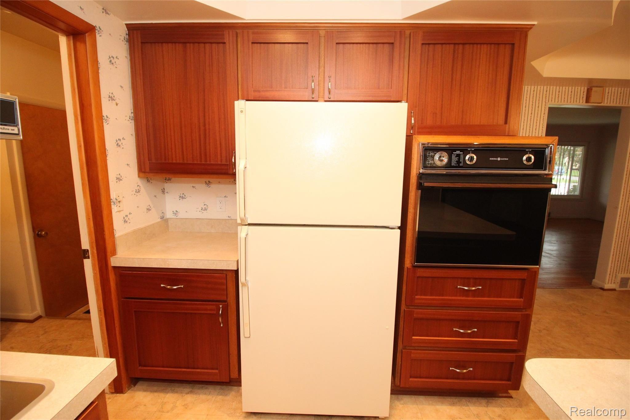 8650 Chicago Road Warren, MI 48093 - Photo 15 of 32 IMG_1482.JPG