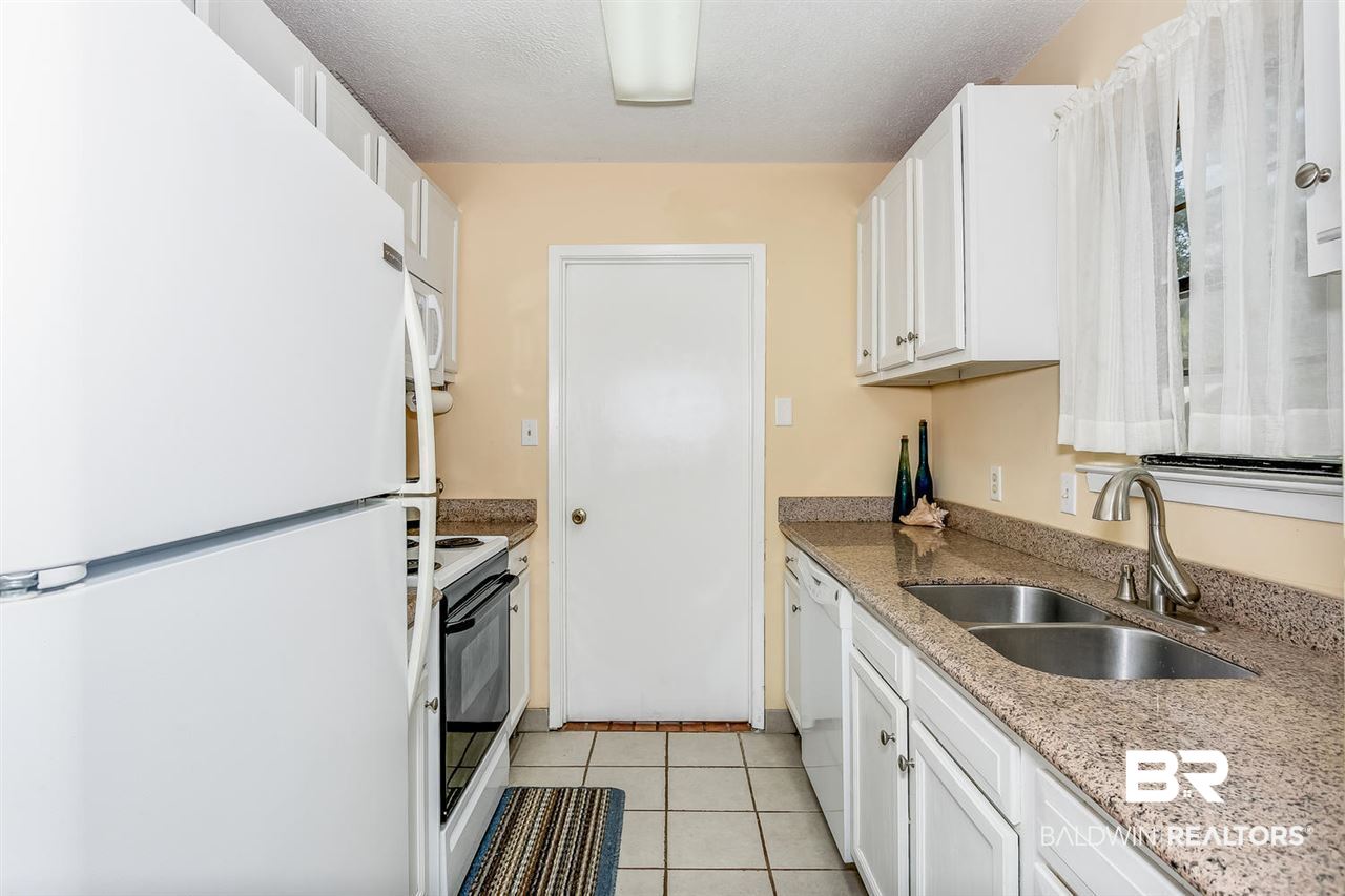 2408 Ridge Road East Gulf Shores, AL 36542 - Photo 11 of 30 Kitchen
