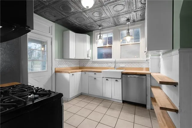 $160,000 | 808 5th Avenue, Coraopolis, PA 15108