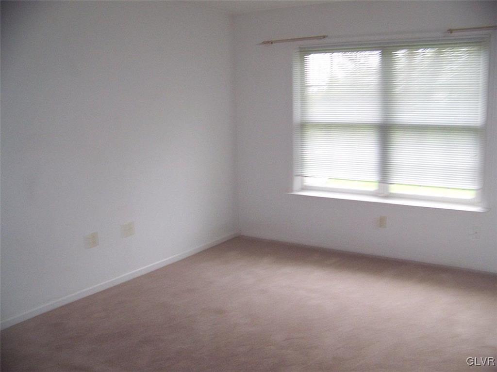 2760 Upstream Farm Road Easton, PA 18040 - Photo 2 of 5 Gallery Image 2