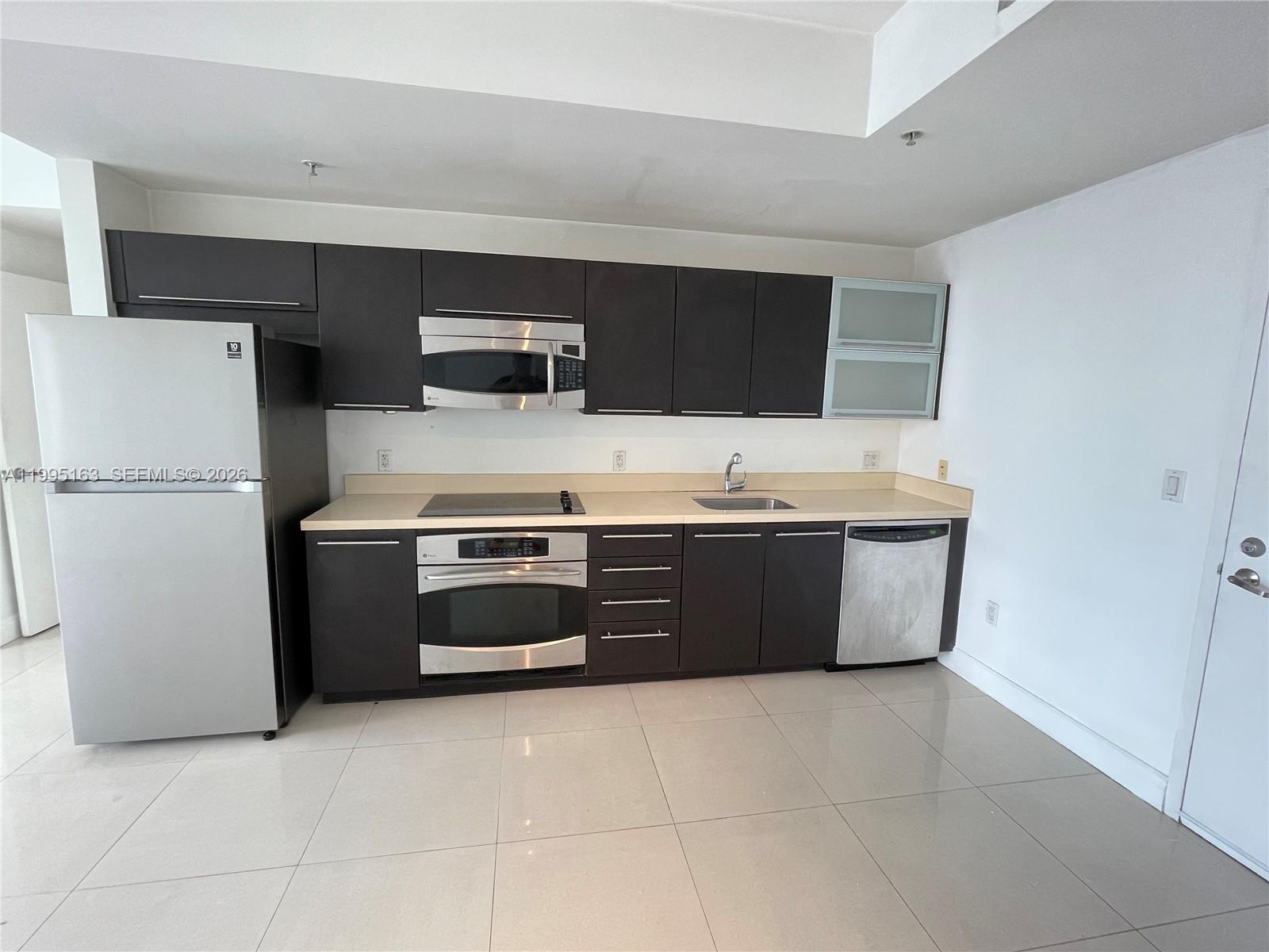 90 Southwest 3rd Street, Unit 1809 Miami, FL 33130 - Photo 1 of 34