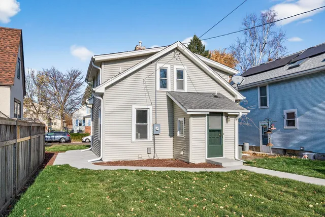 $324,900 | 1254 Niles Avenue, St. Paul, MN 55116