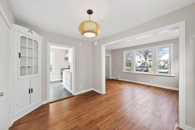 $324,900 | 1254 Niles Avenue, St. Paul, MN 55116