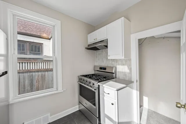 $324,900 | 1254 Niles Avenue, St. Paul, MN 55116