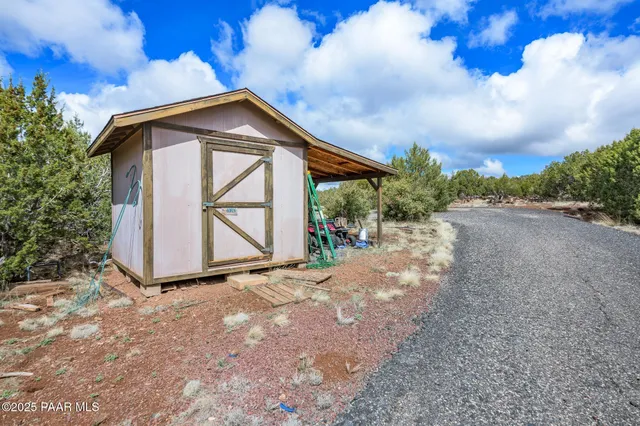 $499,999 | 1590 West Foothills Drive, Ash Fork, AZ 86320