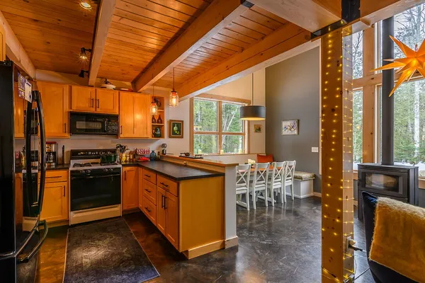 $550,000 | 1021 Johnsons Circle, Kingfield, ME 04947