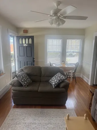 $2,950 | 727-rear Main Street, Unit 1, Woburn, MA 01801