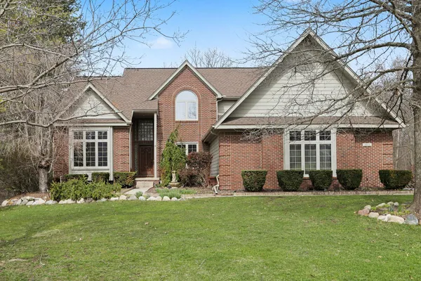 $899,900 | 5060 Birkdale Drive, Ann Arbor, MI 48103