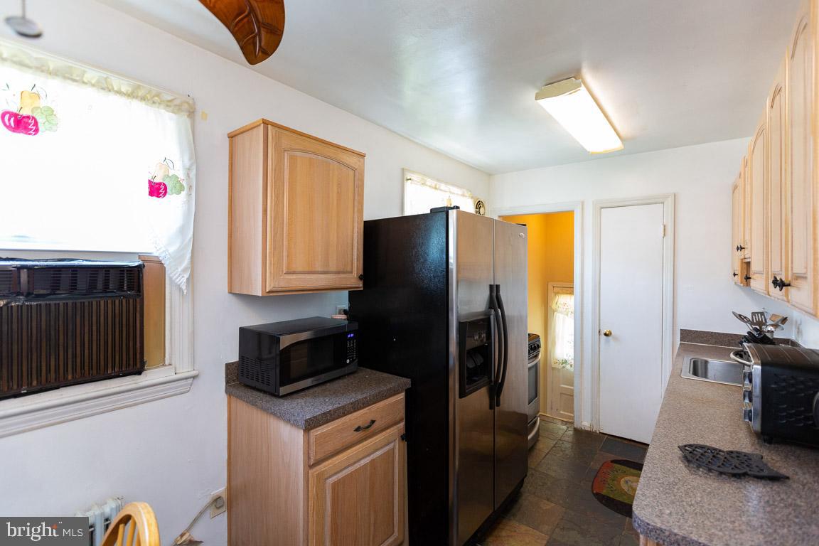6713 Stanton Road Hyattsville, MD 20784 - Photo 8 of 38 Gallery Image 8