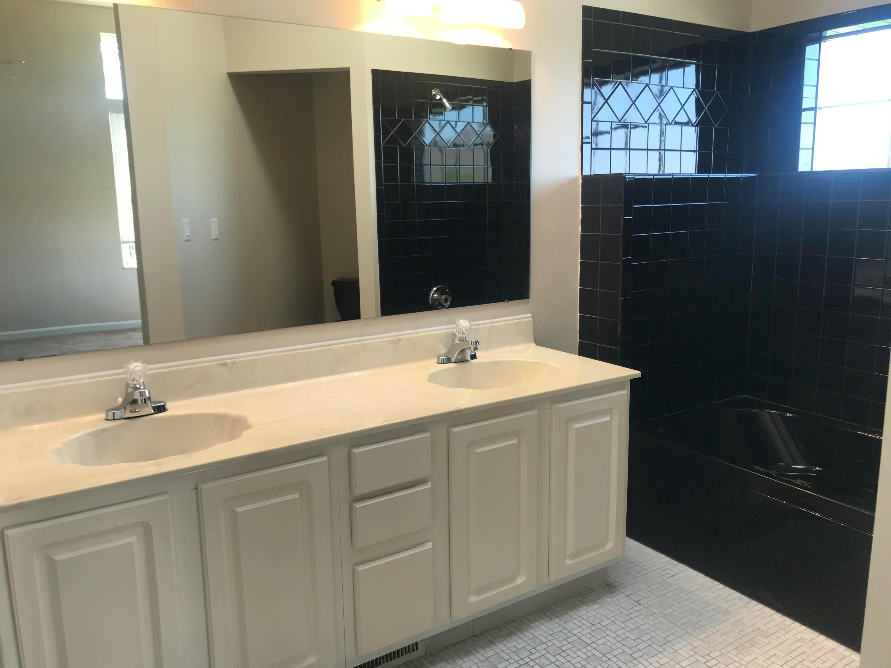 3907 East Summit Ridge Drive Beavercreek, OH 45430 - Photo 13 of 28