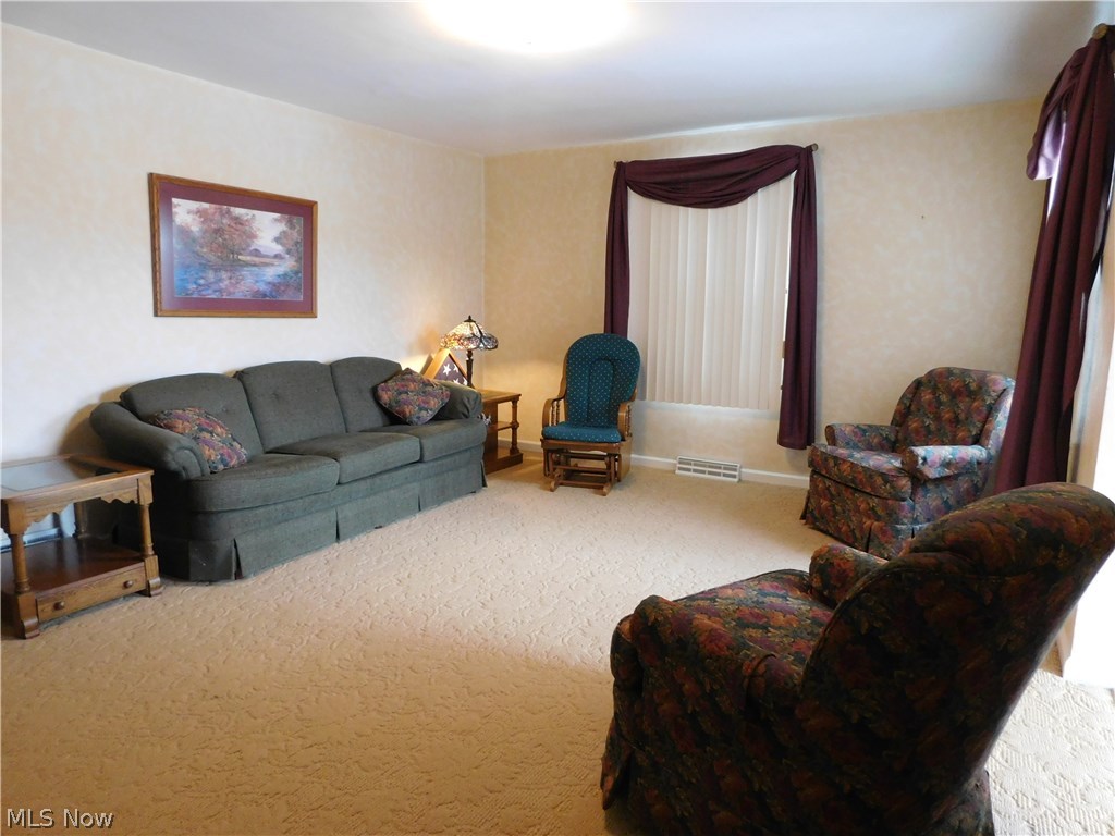 222 Mahan Road Weirton, WV 26062 - Photo 6 of 27 Gallery Image 6