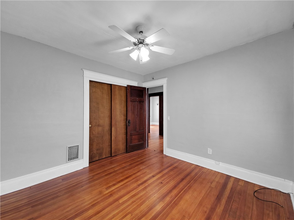 546 Magee Avenue Rochester, NY 14613 - Photo 18 of 36 Upstairs Bedroom 1