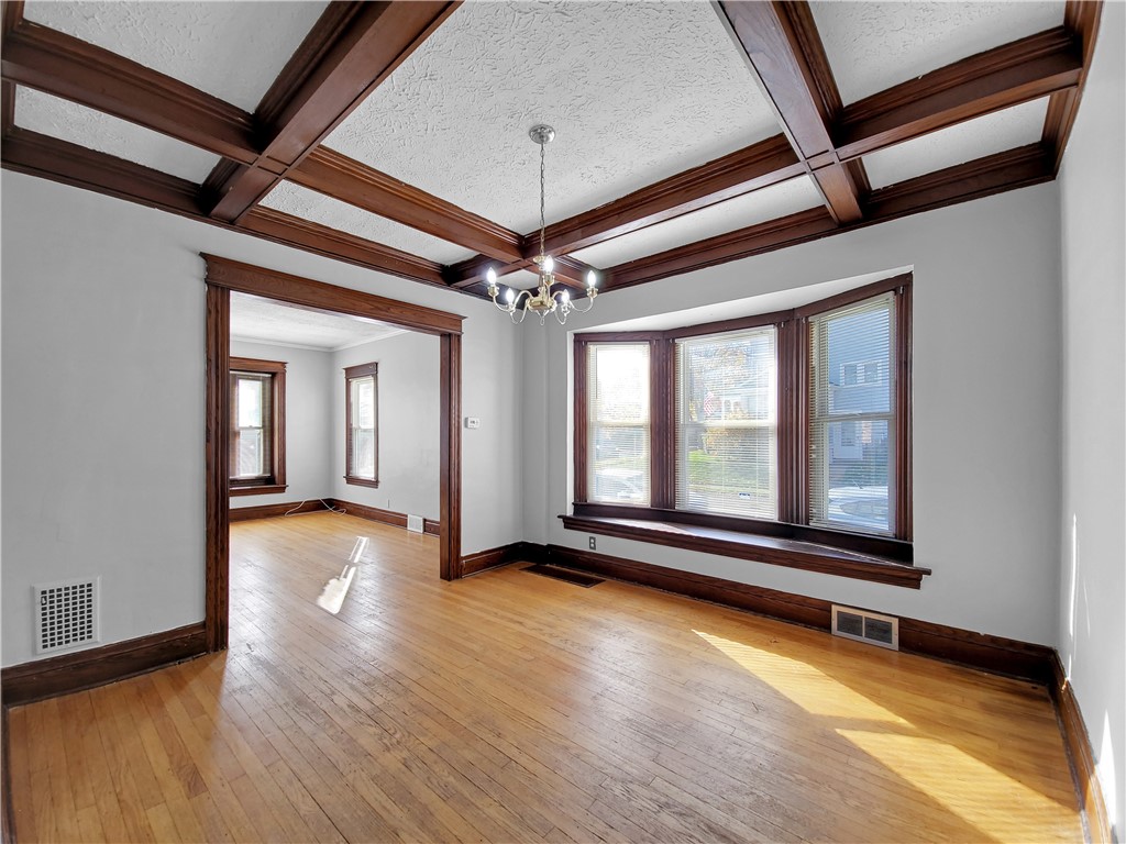 546 Magee Avenue Rochester, NY 14613 - Photo 8 of 36 Dining Room