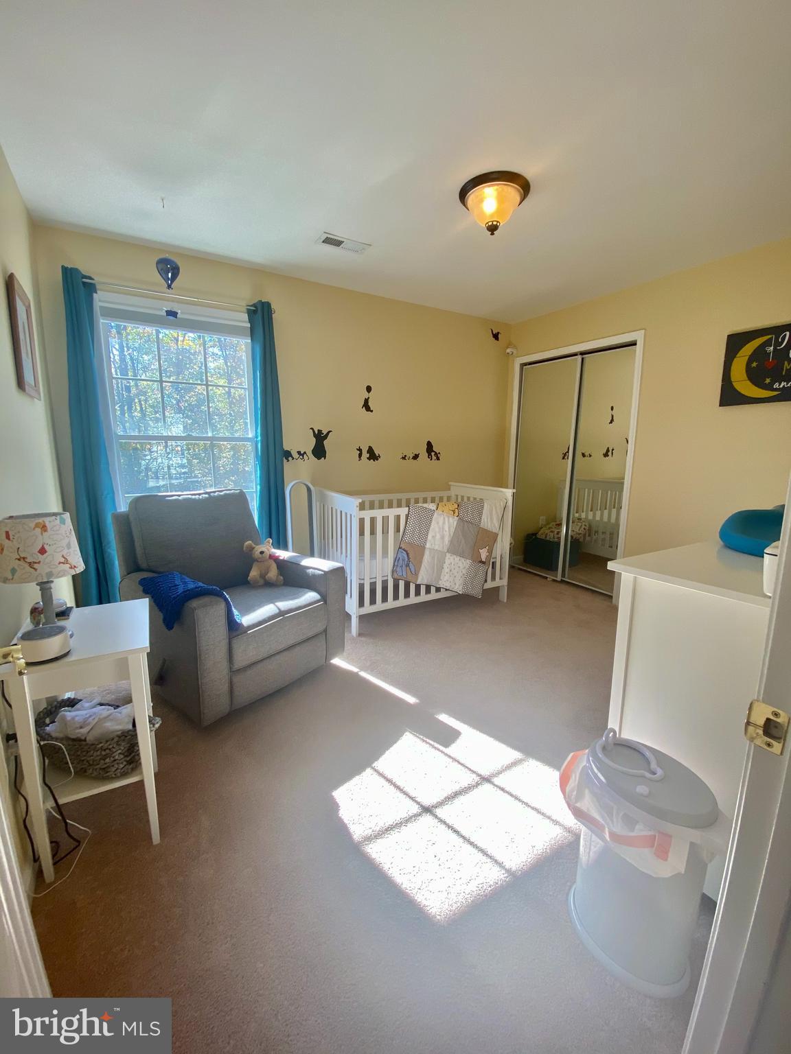 64 Tavern Road Stafford, VA 22554 - Photo 14 of 24 a living room with a couch and a table