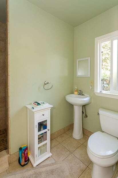 252 South D Street Exeter, CA 93221 - Photo 19 of 35 252 D-18