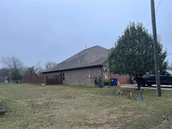 $465,000 | 225 Overlook Drive, Red Oak, TX 75154