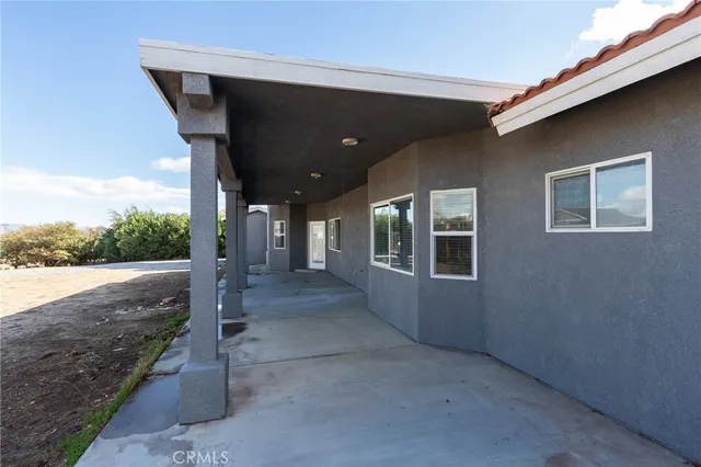$568,800 | 18724 Danbury Avenue, Hesperia, CA 92345