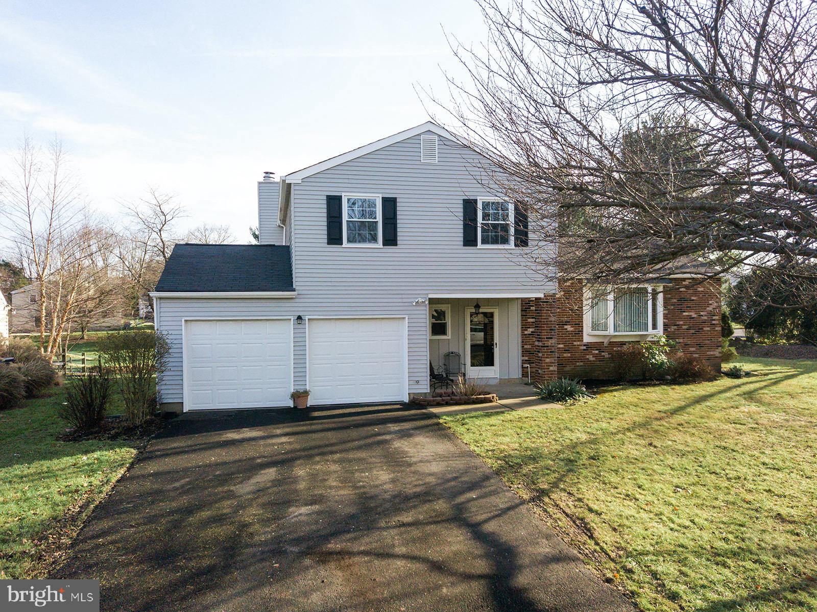 1261 Pebblebrook Road Warminster, PA 18974 - Photo 2 of 26 Gallery Image 2