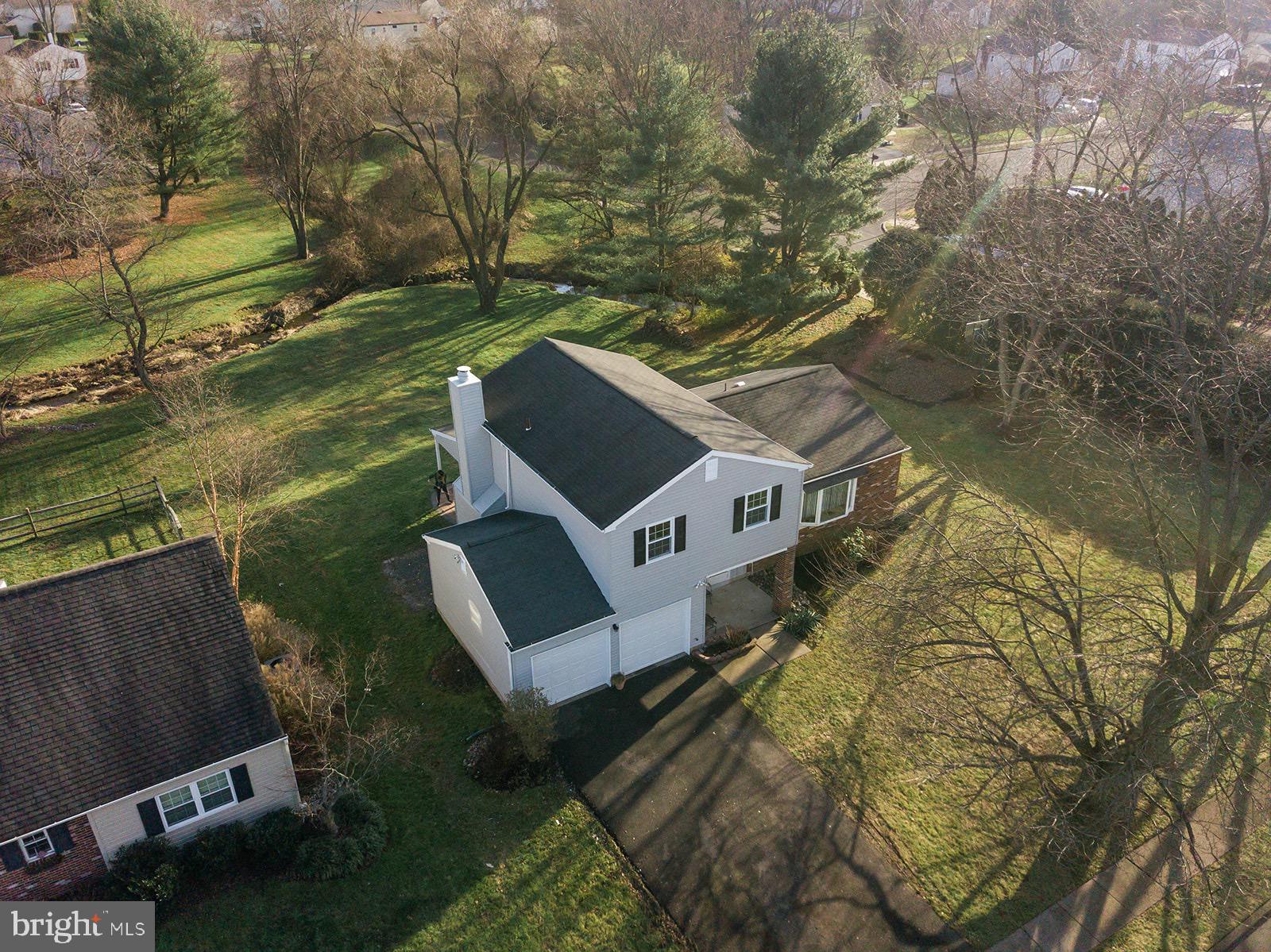1261 Pebblebrook Road Warminster, PA 18974 - Photo 3 of 26 Gallery Image 3