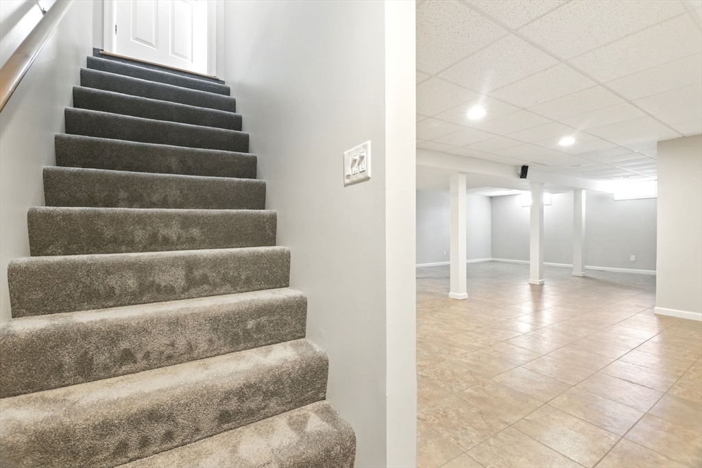 5 Bennett Road Hampden, MA 01036 - Photo 30 of 42 a view of entryway