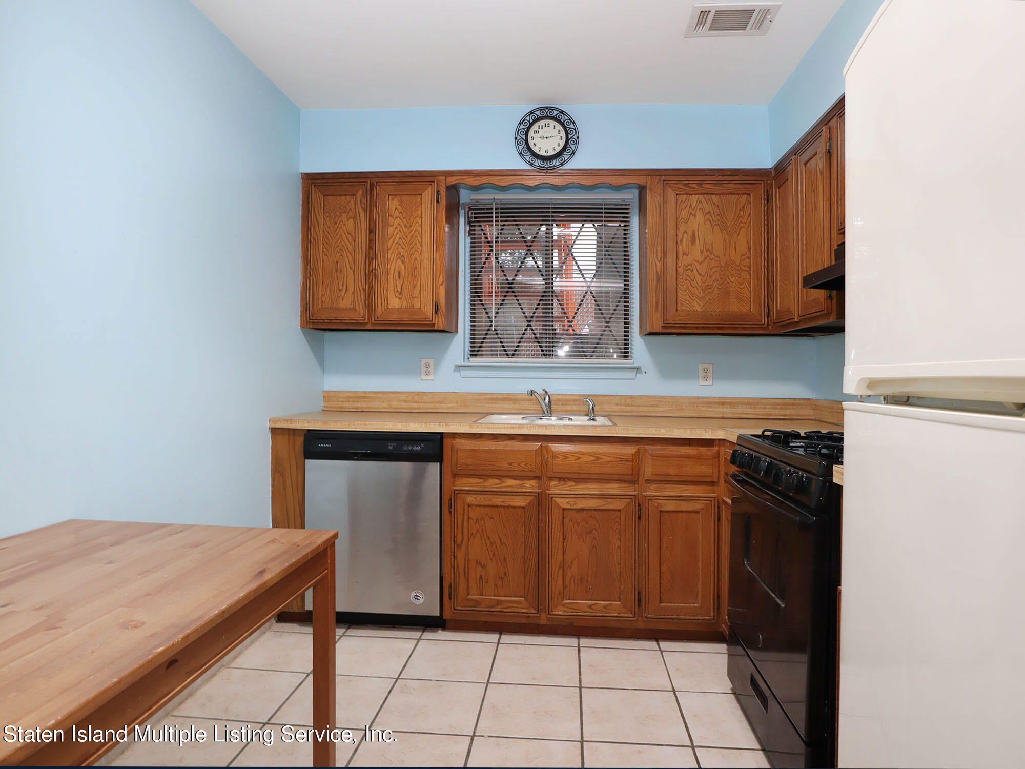 3522 Amboy Road, Unit C Staten Island, NY 10306 - Photo 19 of 32 IMG_8321