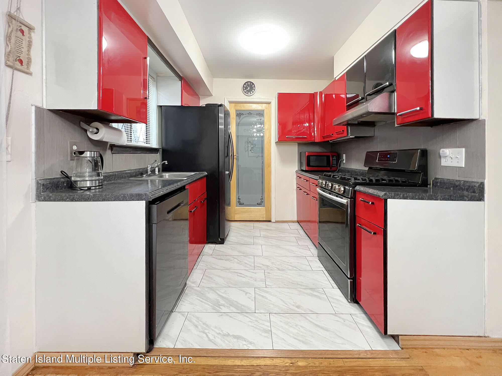 3522 Amboy Road, Unit C Staten Island, NY 10306 - Photo 9 of 32 IMG_6305