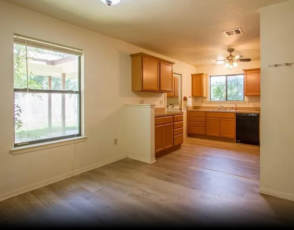 $290,000 | 2611 Center Street, Waller, TX 77484
