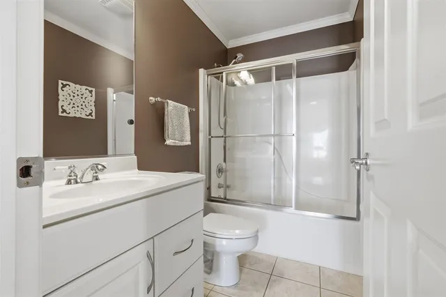 $425,000 | 202 Comet Lane, Heyworth, IL 61745