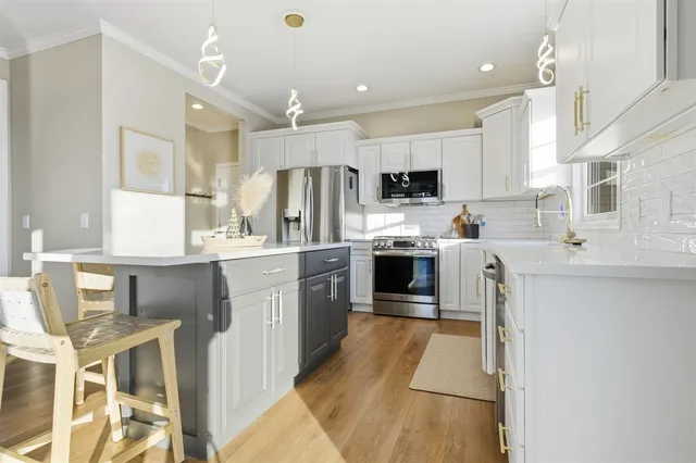 $425,000 | 202 Comet Lane, Heyworth, IL 61745