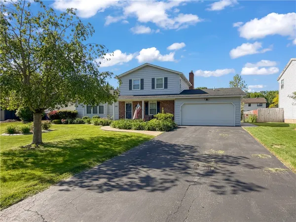 $289,900 | 388 Olde Harbour Trail, Greece, NY 14612