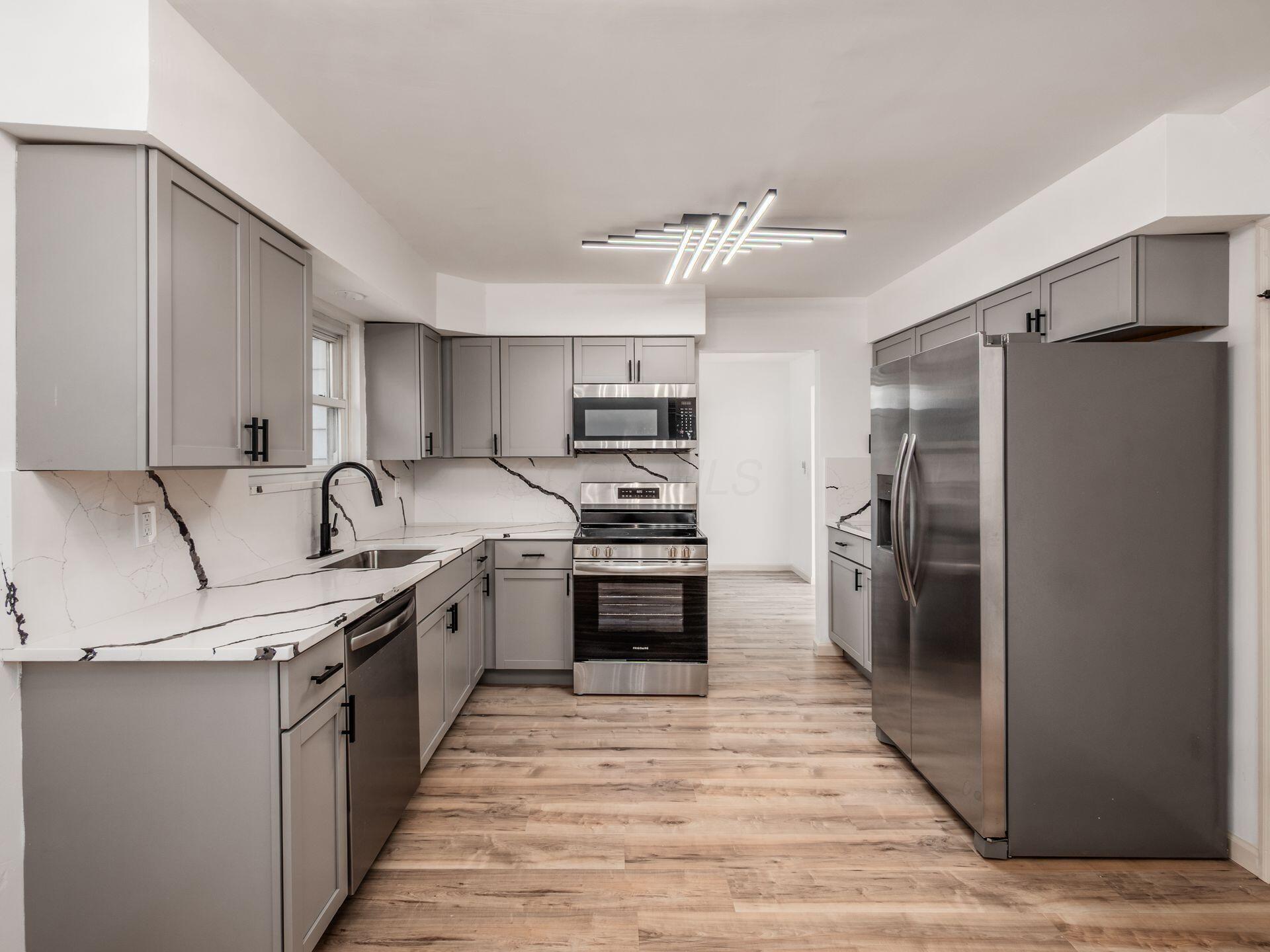 856 Cummington Road Columbus, OH 43213 - Photo 19 of 75 017_de5b_A 856 Cummington 035