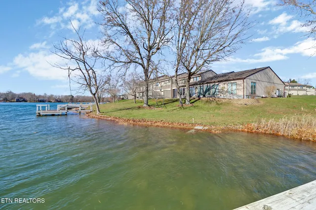 $310,000 | 96 Lakeshore Lane, Unit 28, Crossville, TN 38558