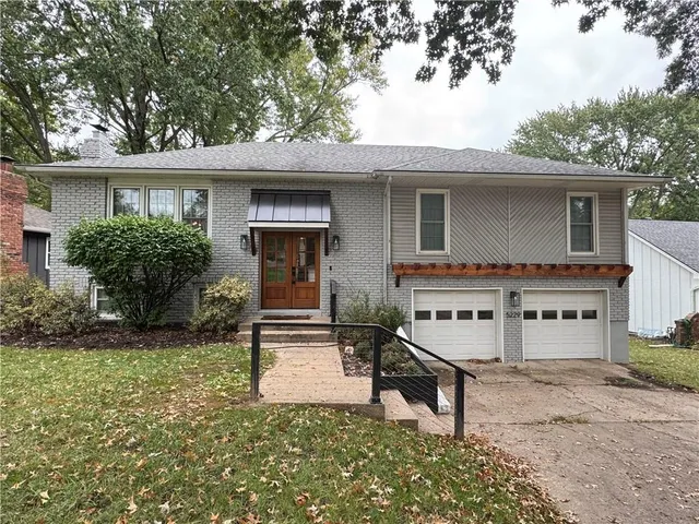 $325,000 | 5229 North Virginia Avenue, Kansas City, MO 64118