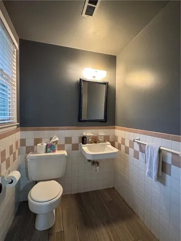 $325,000 | 5229 North Virginia Avenue, Kansas City, MO 64118