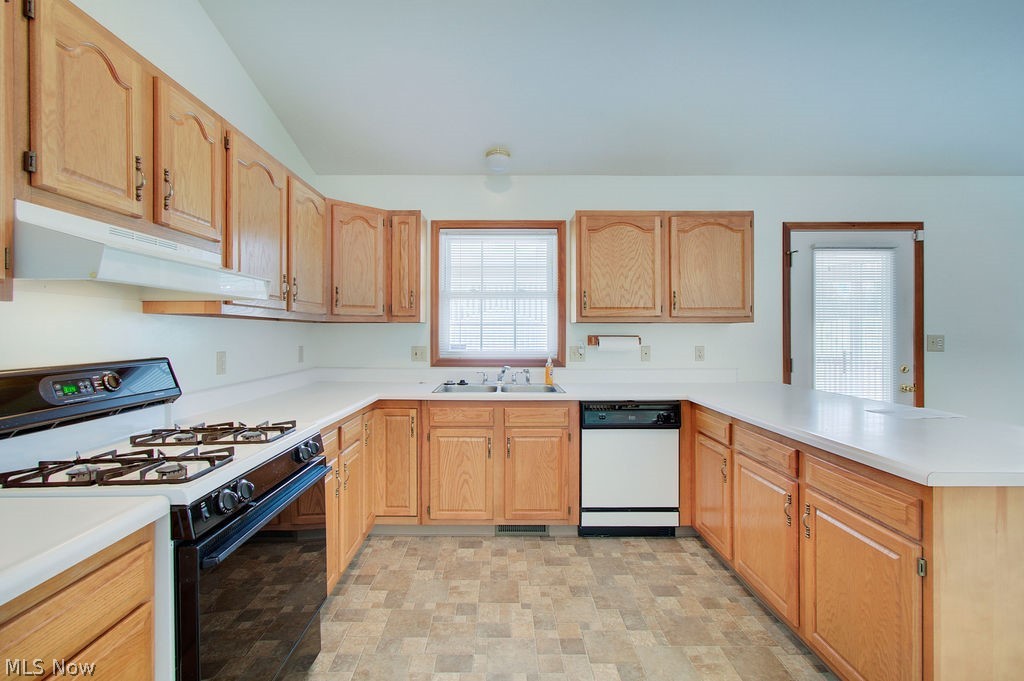 1364 Killian Road Akron, OH 44312 - Photo 14 of 49