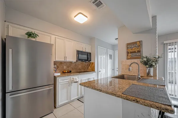 $1,400 | 1939 Campbell Road, Unit 1939, Houston, TX 77080