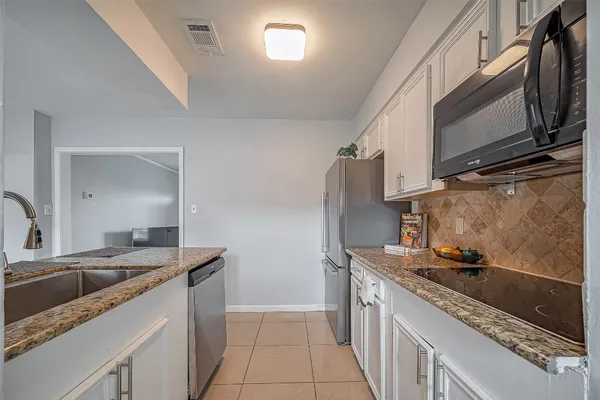 $1,400 | 1939 Campbell Road, Unit 1939, Houston, TX 77080