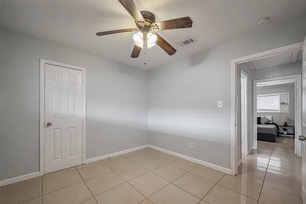 $1,400 | 1939 Campbell Road, Unit 1939, Houston, TX 77080