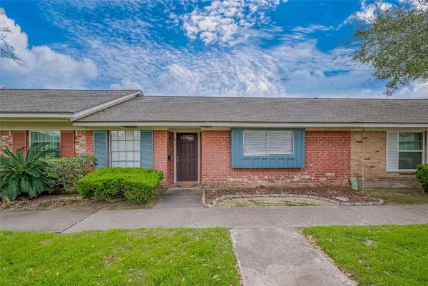 $1,400 | 1939 Campbell Road, Unit 1939, Houston, TX 77080