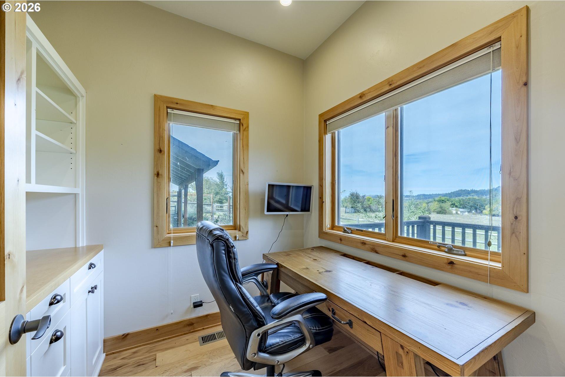 33883 Van Duyn Road Eugene, OR 97408 - Photo 37 of 48 Gallery Image 37