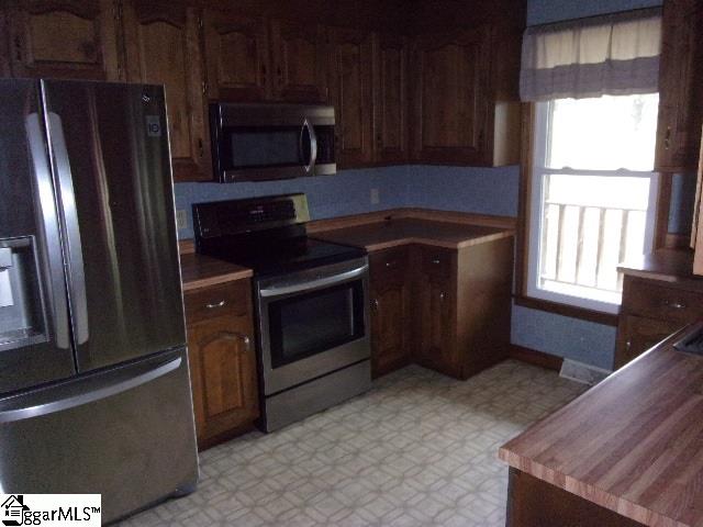 119 Old Pendleton Road Greenville, SC 29611 - Photo 8 of 14 Gallery Image 8