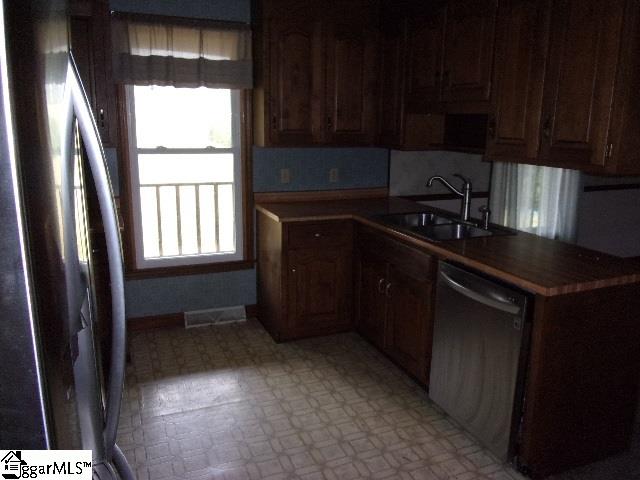 119 Old Pendleton Road Greenville, SC 29611 - Photo 9 of 14 Gallery Image 9