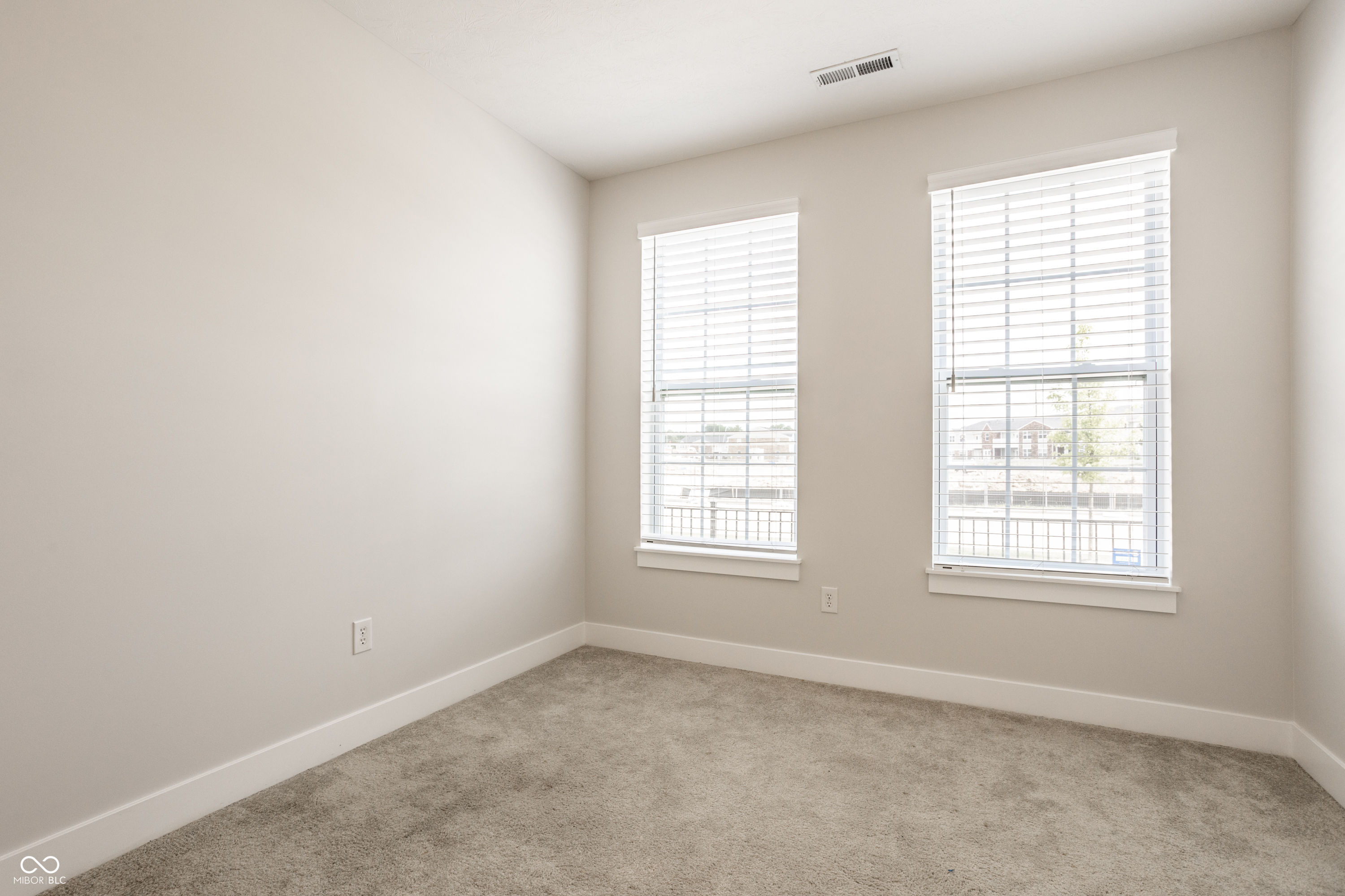 968 Kinzer Avenue Carmel, IN 46032 - Photo 9 of 18