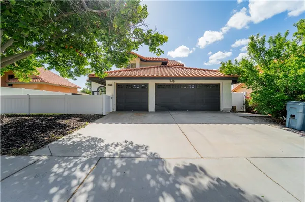 $460,000 | 43903 5th, Lancaster, CA 93535