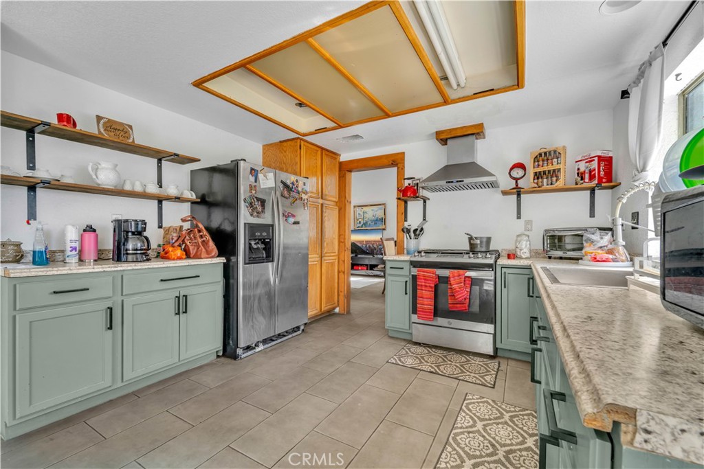 43903 5th Lancaster, CA 93535 - Photo 13 of 39