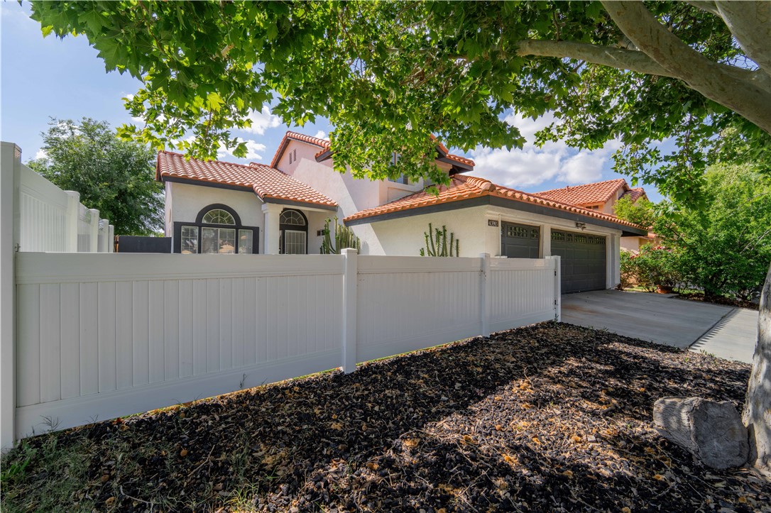 43903 5th Lancaster, CA 93535 - Photo 3 of 39